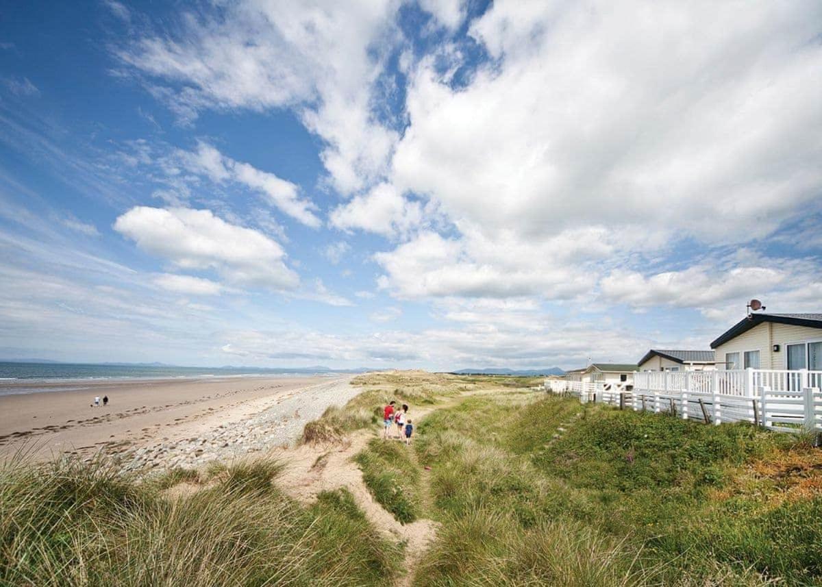 Barmouth Bay Holiday Park Llanddwywe Екстер'єр фото