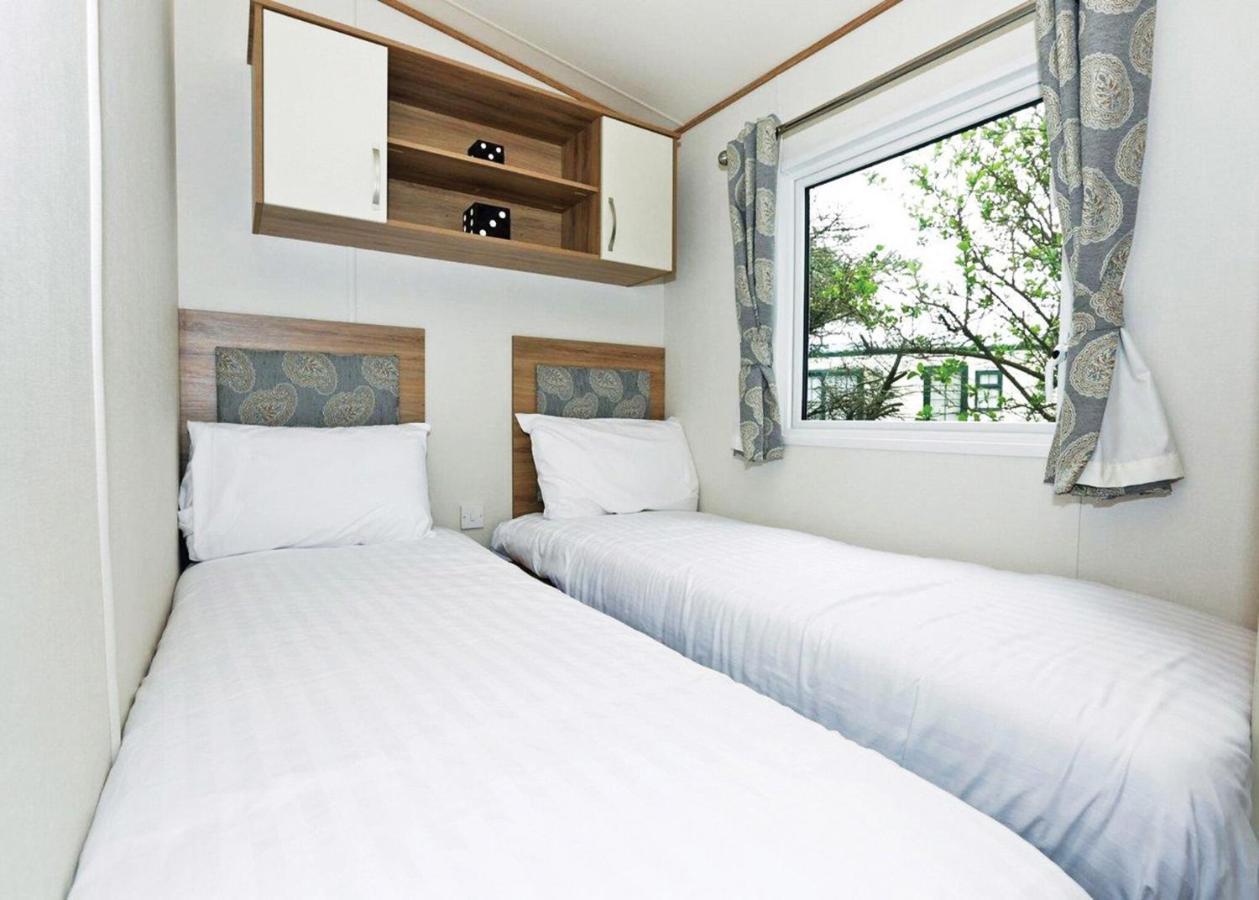 Barmouth Bay Holiday Park Llanddwywe Екстер'єр фото